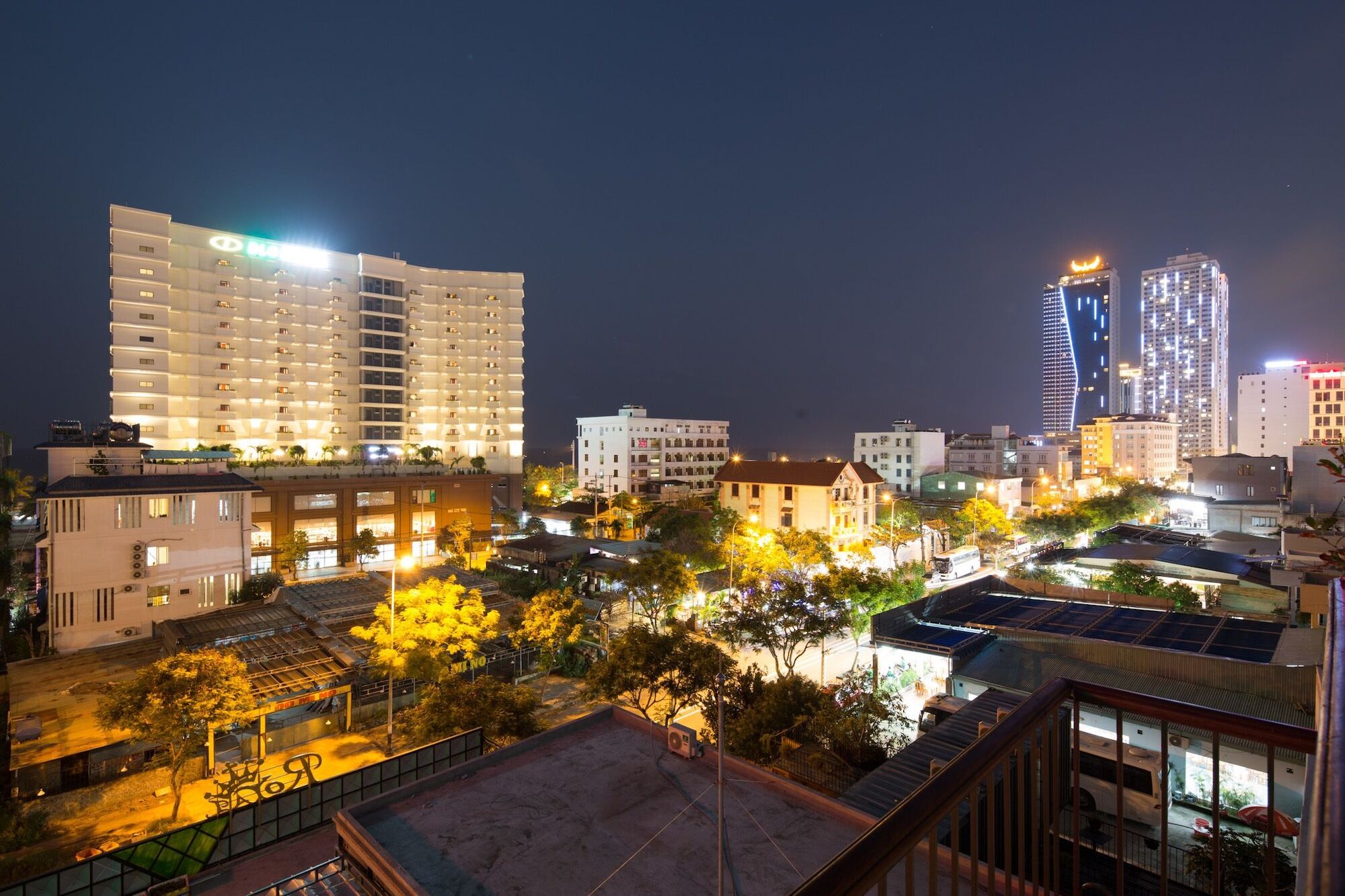Casa Rosa Apartment Дананг Экстерьер фото